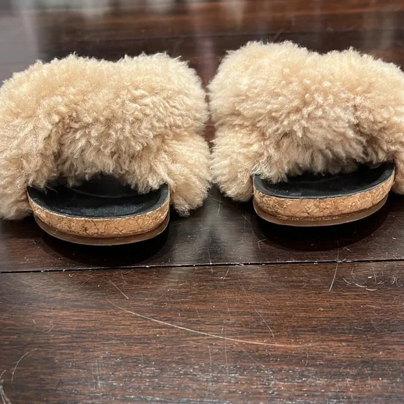 Chloè Kerenn shearling flat sandals - Picture 13 of 13